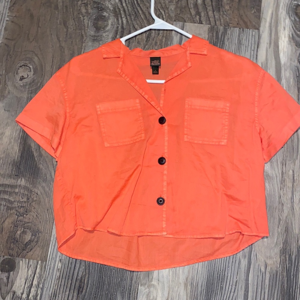 peach/orange cropped blouse